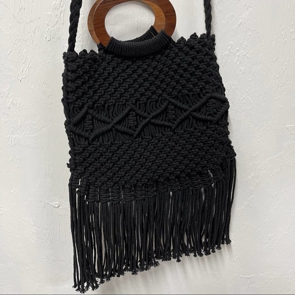 Danielle Nicole Purse - Picture 4 of 6